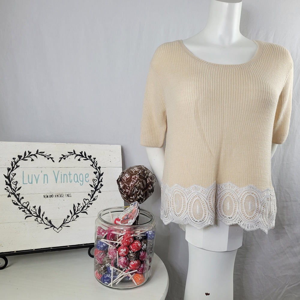 LC Lauren Conrad Cream Short Sleeve Sweater‎ Crochet Lace Hem Beige Medium